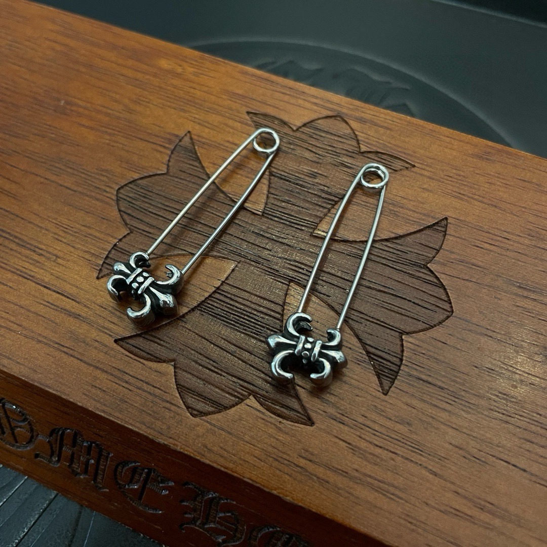 クロムハーツ「Chrome Hearts」ピンスカウトフラワーピアス S925 ハンドメイド ピアス