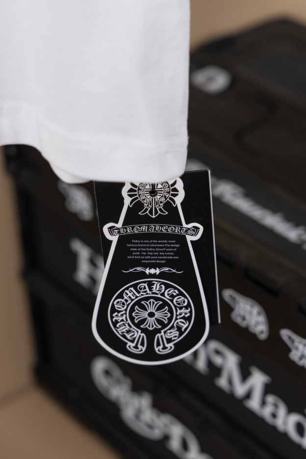 クロムハーツ「Chrome Hearts」サンスクリットホースシュー パッチワークTシャツ