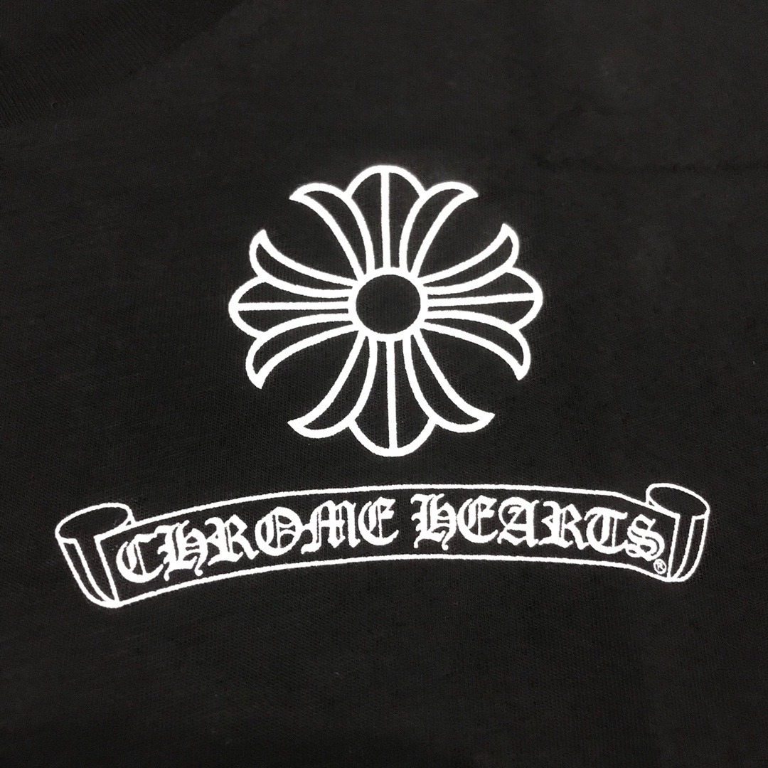 クロムハーツ「Chrome Hearts」レディース Vネック シグネチャーTシャツ