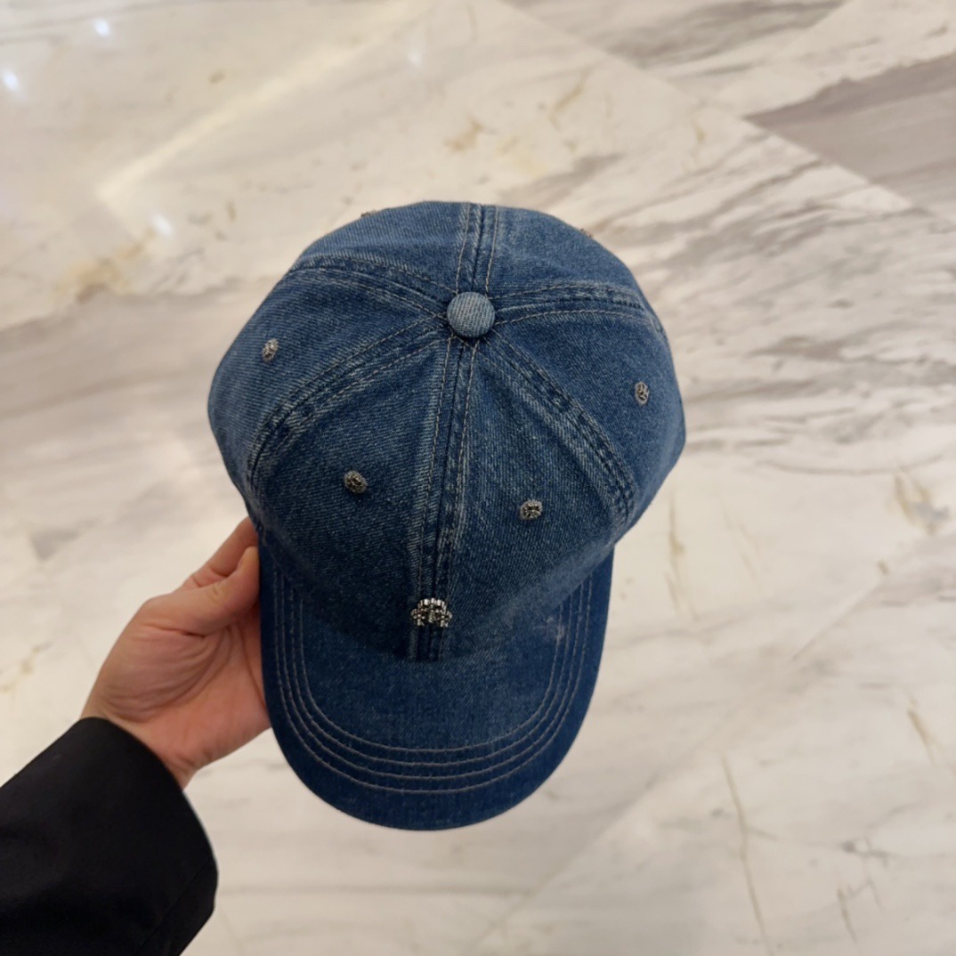 クロムハーツ「Chrome Hearts」ディストレスド スナップバック キャップ