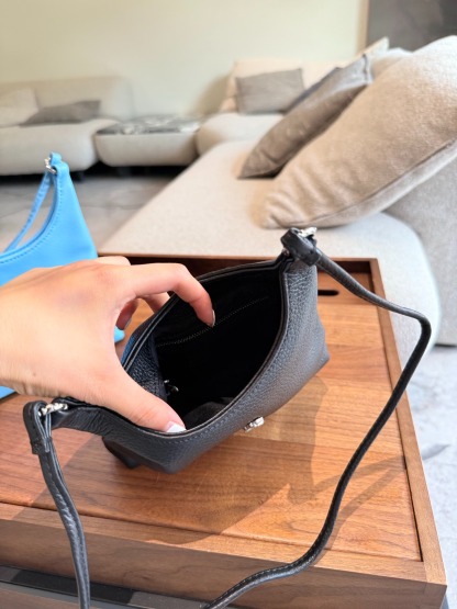 クロムハーツ「Chrome Hearts」ホワイトレザー アンダーアームバッグ