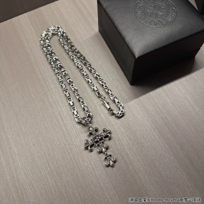 クロムハーツ「Chrome Hearts」ヴィンテージクロスフラワーネックレス