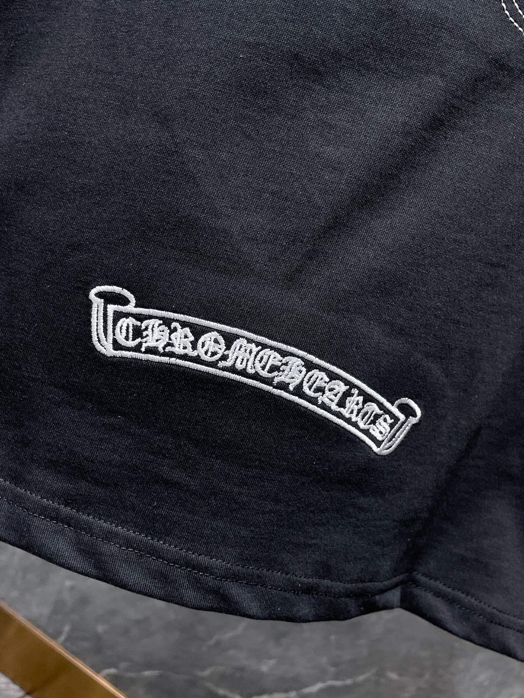 クロムハーツ「Chrome Hearts」クロスホースシュー サンスクリットTシャツ