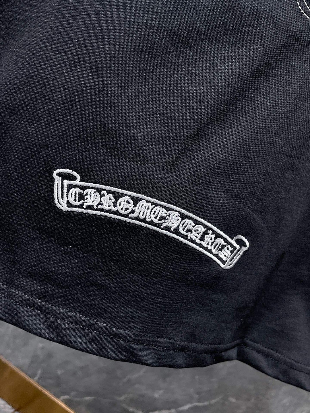クロムハーツ「Chrome Hearts」クロスホースシュー サンスクリットTシャツ