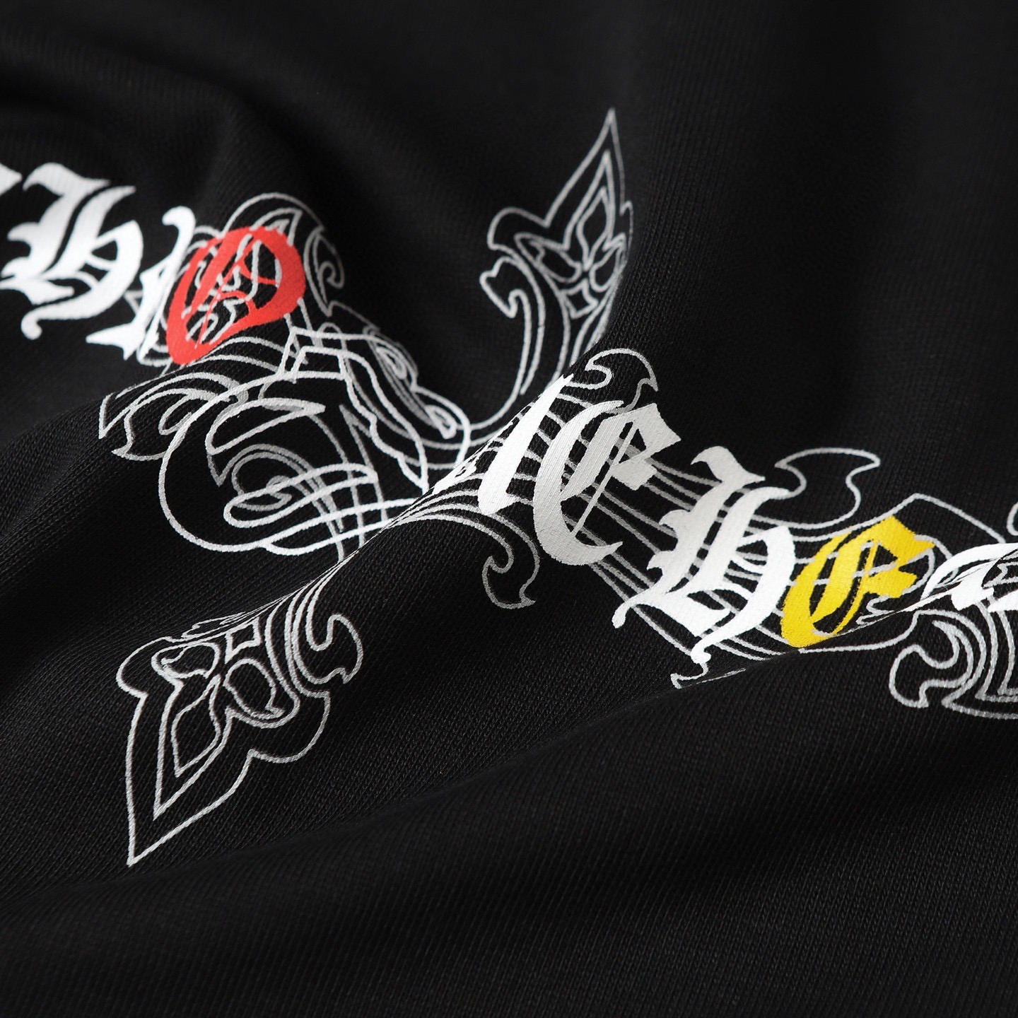 クロムハーツ「Chrome Hearts」サンスクリットプリントTシャツ-ISETAN PRESTIGE CURATED