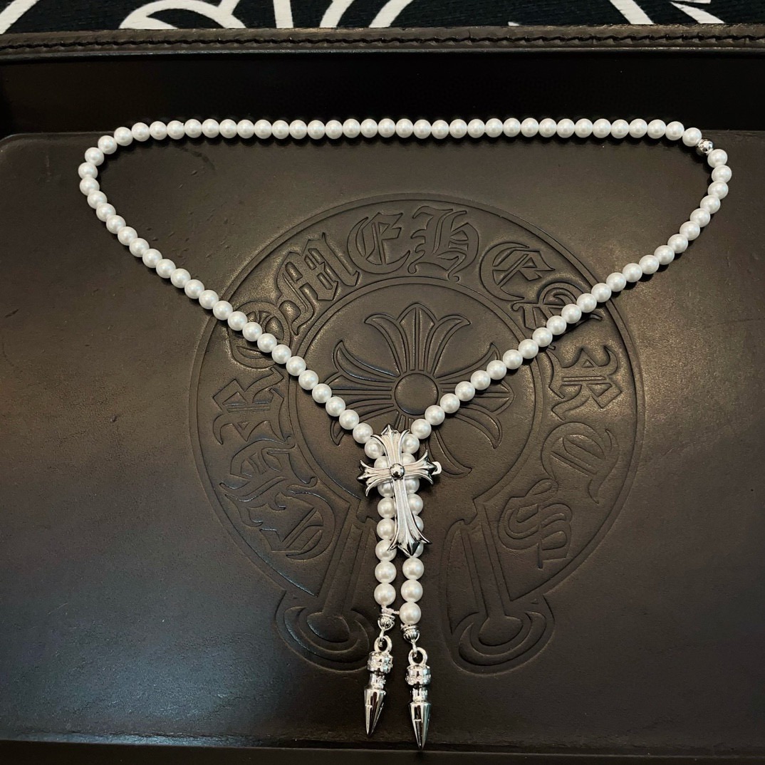 クロムハーツ「Chrome Hearts」ゴシッククロス＆パール ペンダントネックレス