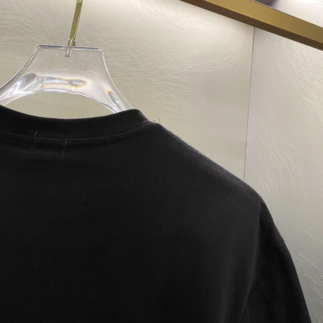 クロムハーツ「Chrome Hearts」プレミアムクルーネックTシャツ