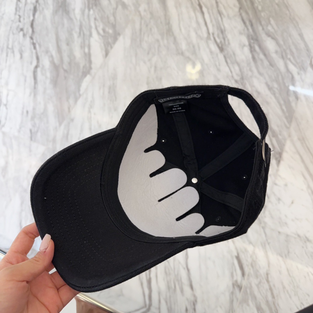 クロムハーツ「Chrome Hearts」ディストレスド スナップバック キャップ