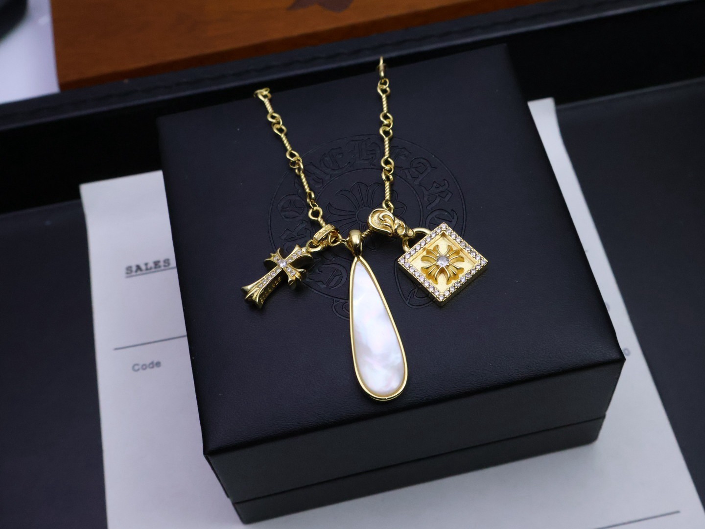 クロムハーツ「Chrome Hearts」ミリタリークロスフラワーネックレス