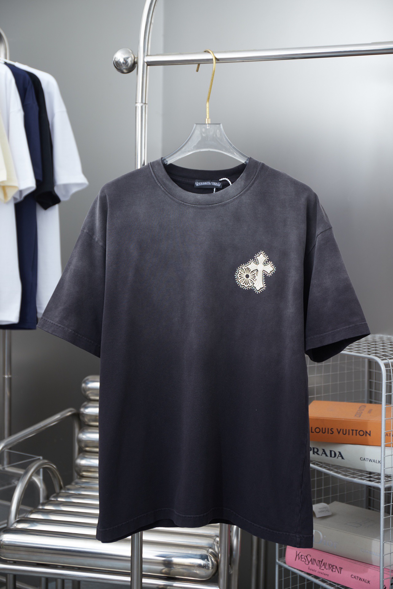 クロムハーツ「Chrome Hearts」ヘビーウェイト ストーンTシャツ