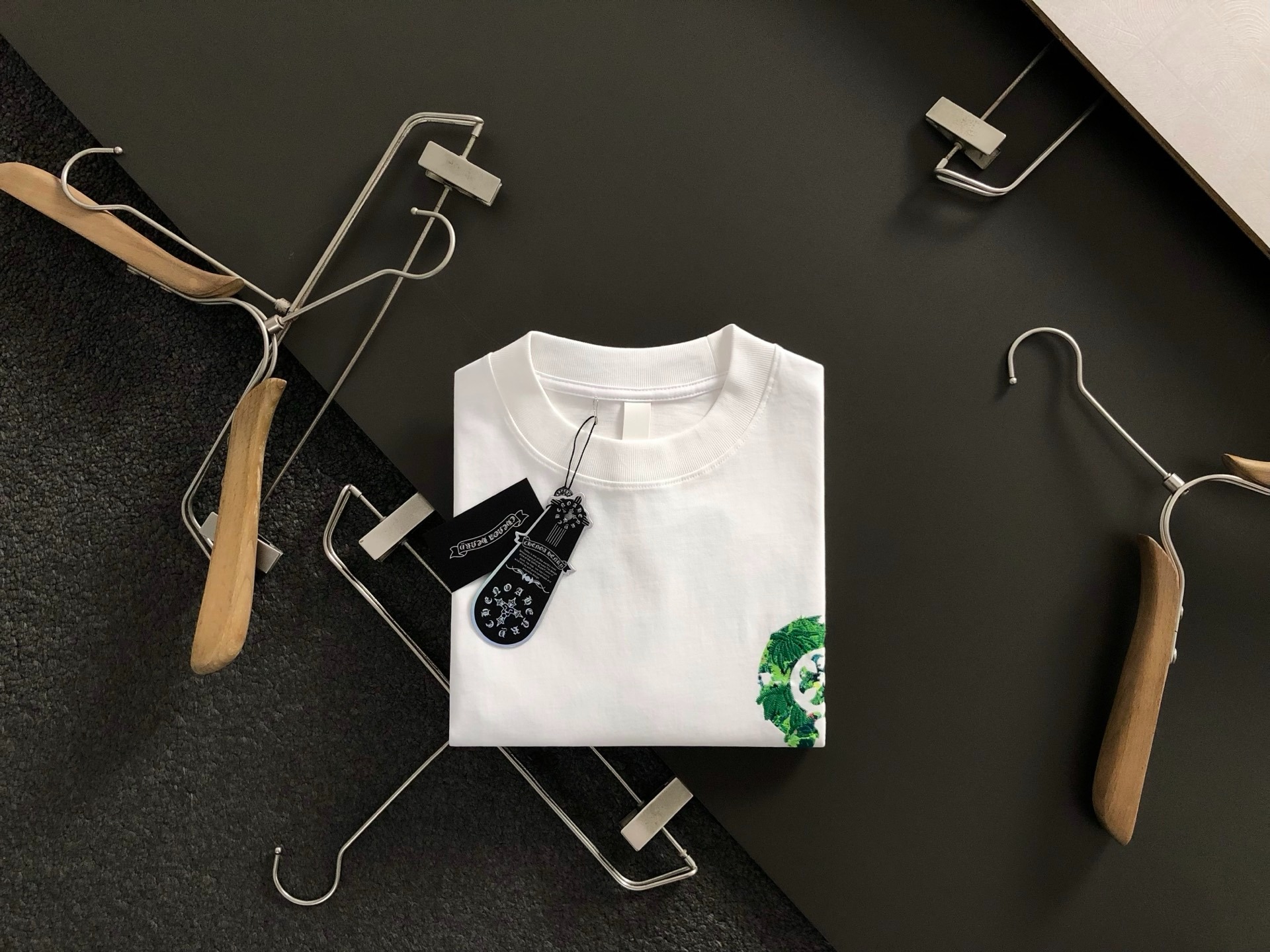クロムハーツ「Chrome Hearts」フォレストコレクション Tシャツ