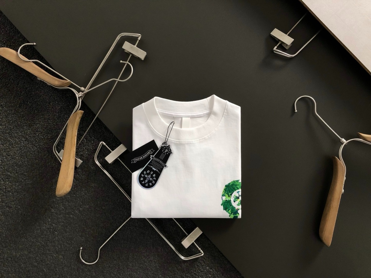 クロムハーツ「Chrome Hearts」フォレストコレクション Tシャツ