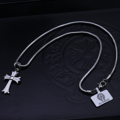 クロムハーツ「Chrome Hearts」ヴィンテージクロス&フラワーペンダントネックレス