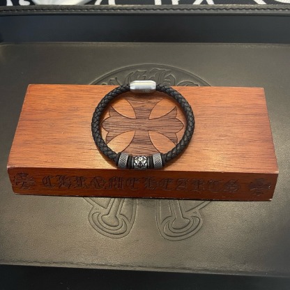 クロムハーツ「Chrome Hearts」Vintage Leather Wrap Bracelet