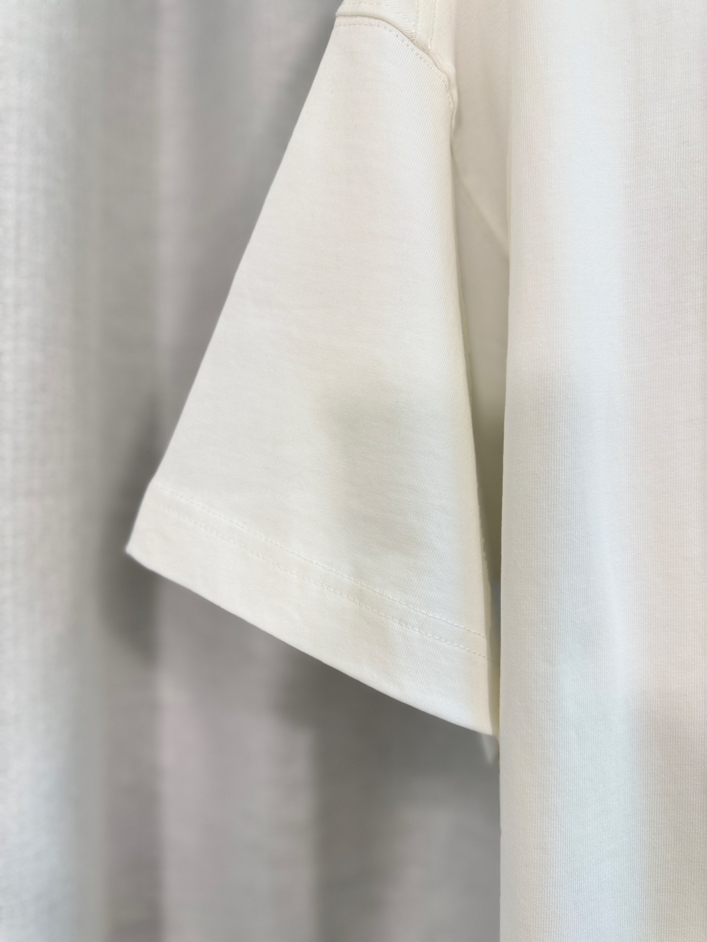 クロムハーツ「Chrome Hearts」ホースシュー＆クロス パールプリント Tシャツ