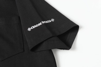 クロムハーツ「Chrome Hearts」サンスクリットロゴ ポケットTシャツ