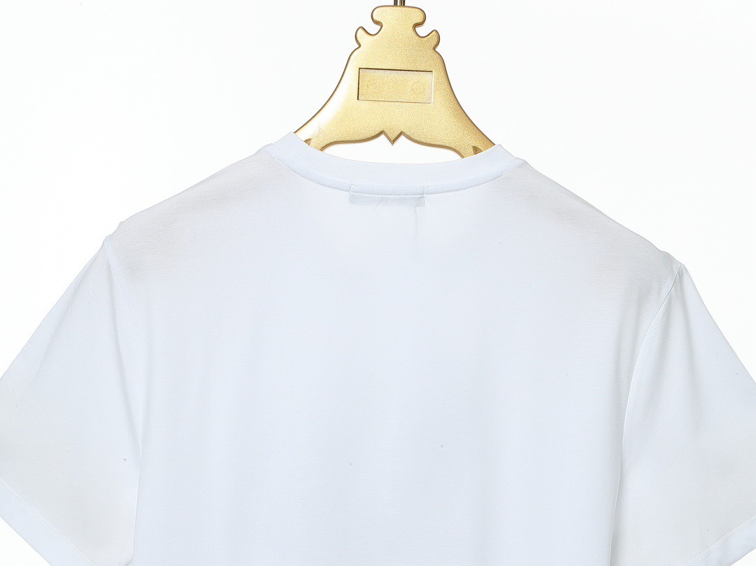 クロムハーツ「Chrome Hearts」ミニマルロゴ プリントTシャツ