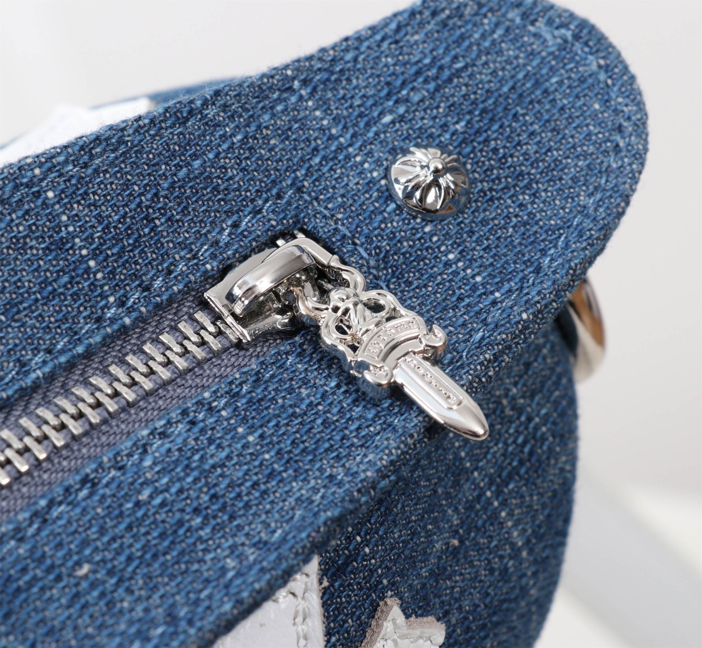 クロムハーツ「Chrome Hearts」クロスデニム レザーショルダーバッグ 45×25×12cm