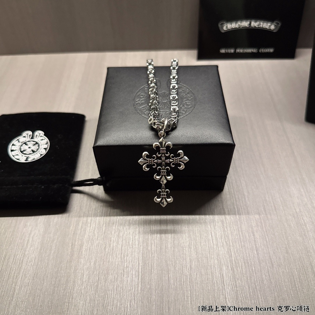 クロムハーツ「Chrome Hearts」ヴィンテージクロスフラワーネックレス