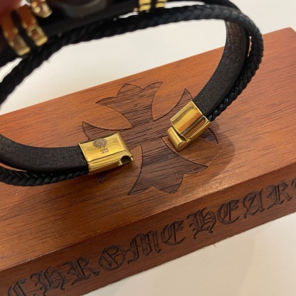 クロムハーツ「Chrome Hearts」Tiger Eye Leather Wrap Bracelet