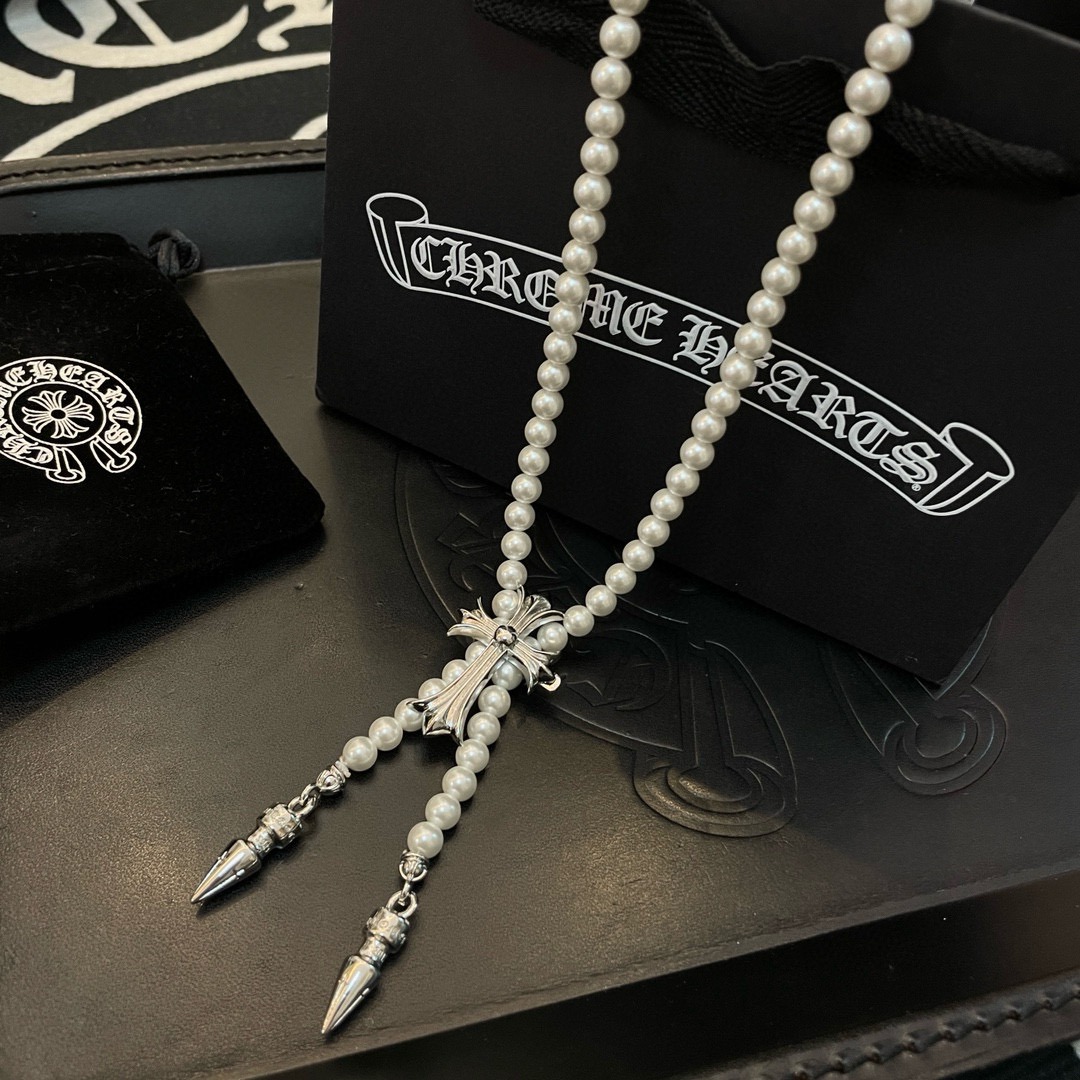 クロムハーツ「Chrome Hearts」ゴシッククロス＆パール ペンダントネックレス