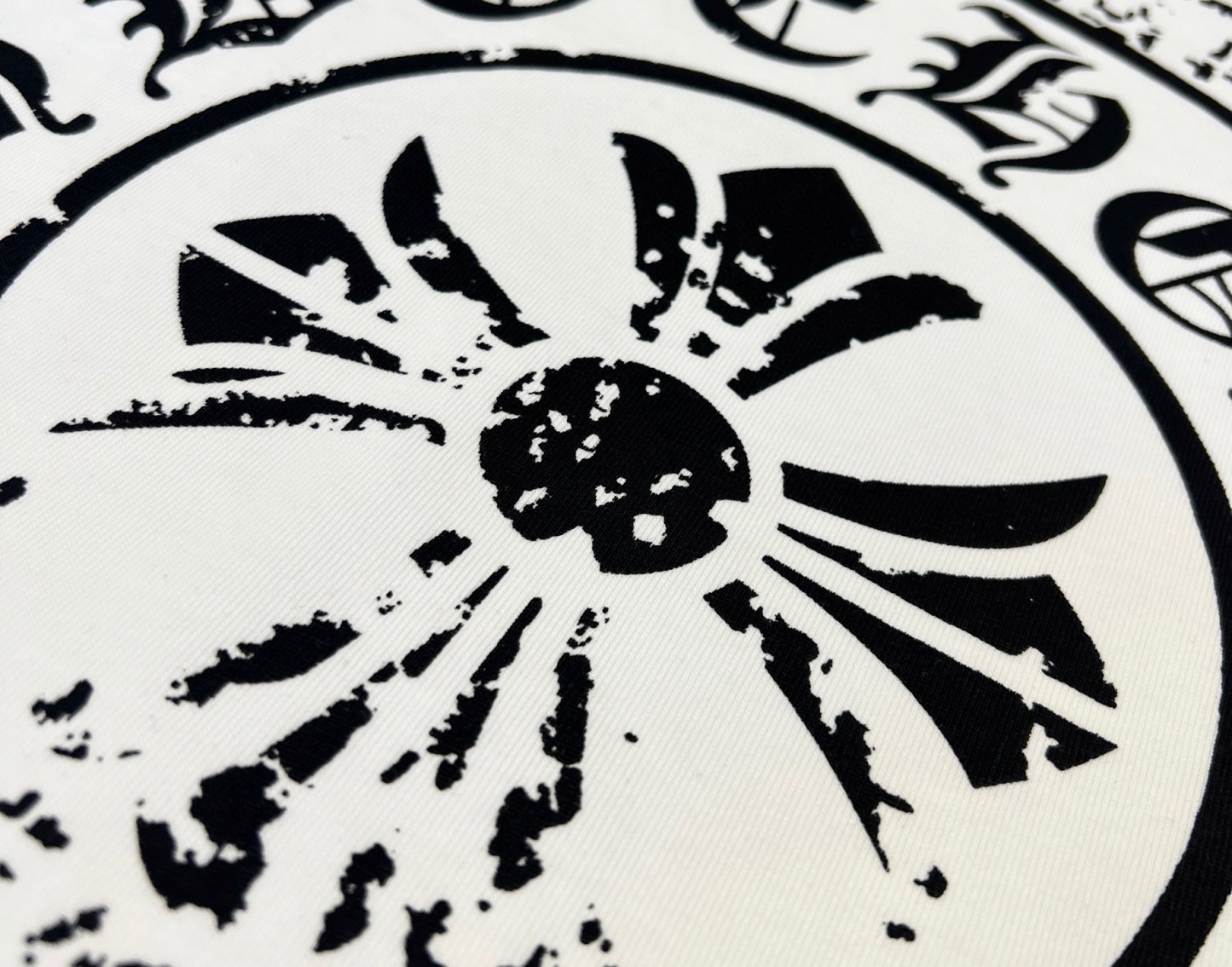 クロムハーツ「Chrome Hearts」ドット＆ホースシュー プリント ブラッシュドコットン Tシャツ