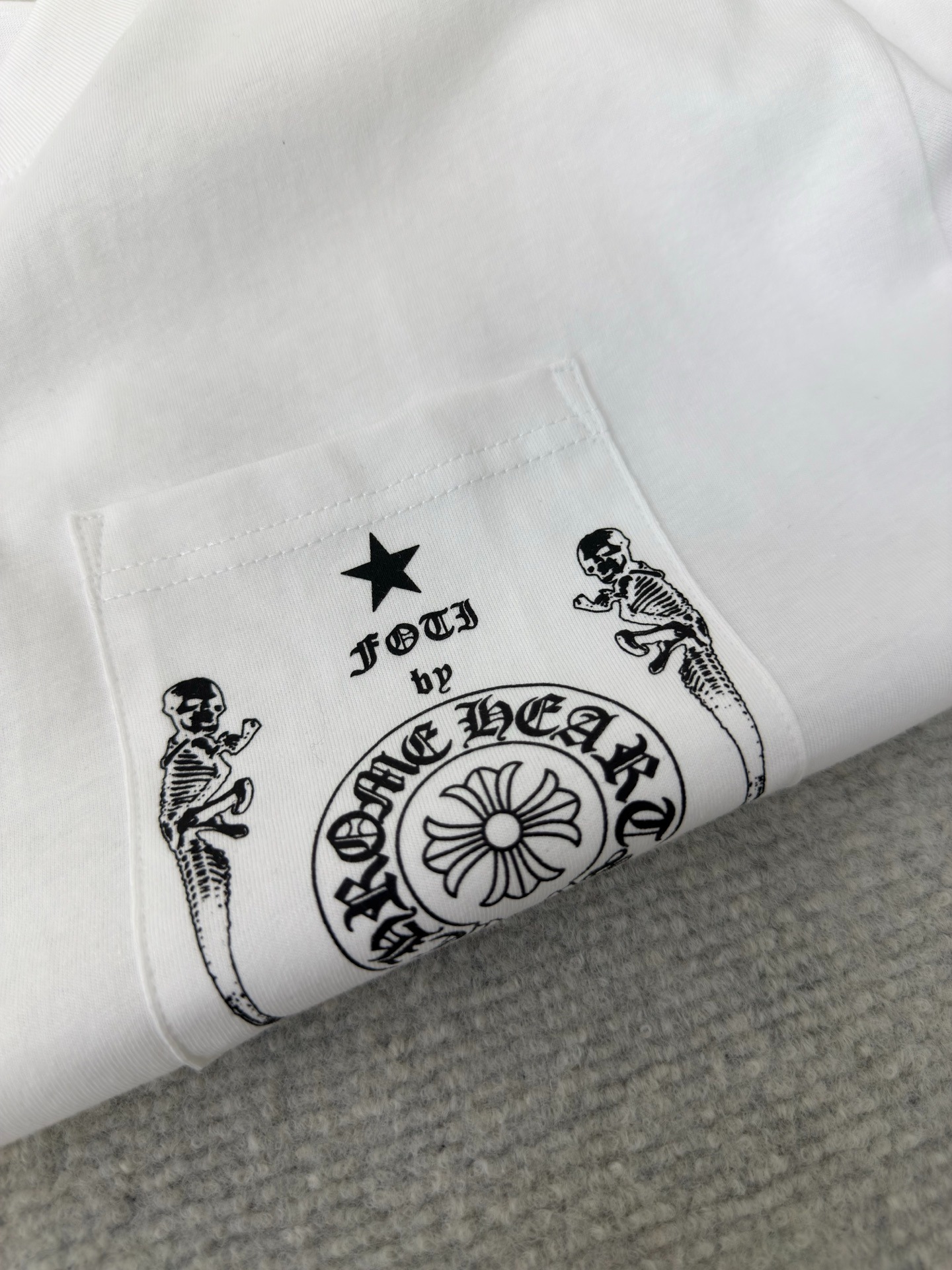 クロムハーツ「Chrome Hearts」 ハンドプリントTシャツ