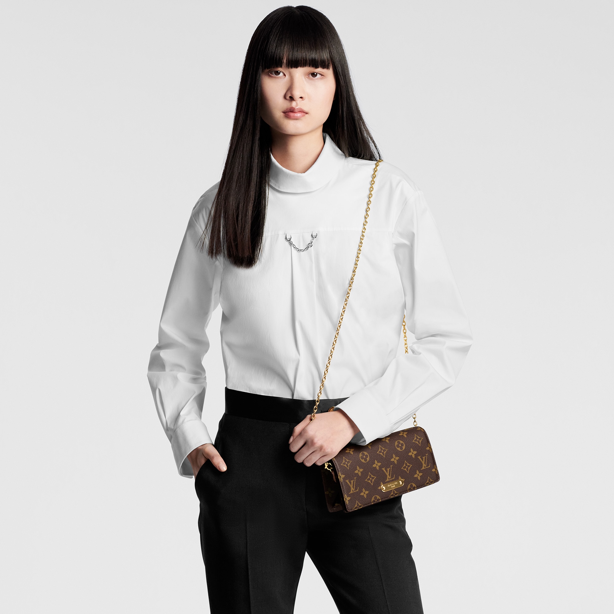 ルイ・ヴィトン「Louis Vuitton」ウォレット オン チェーン･リリー