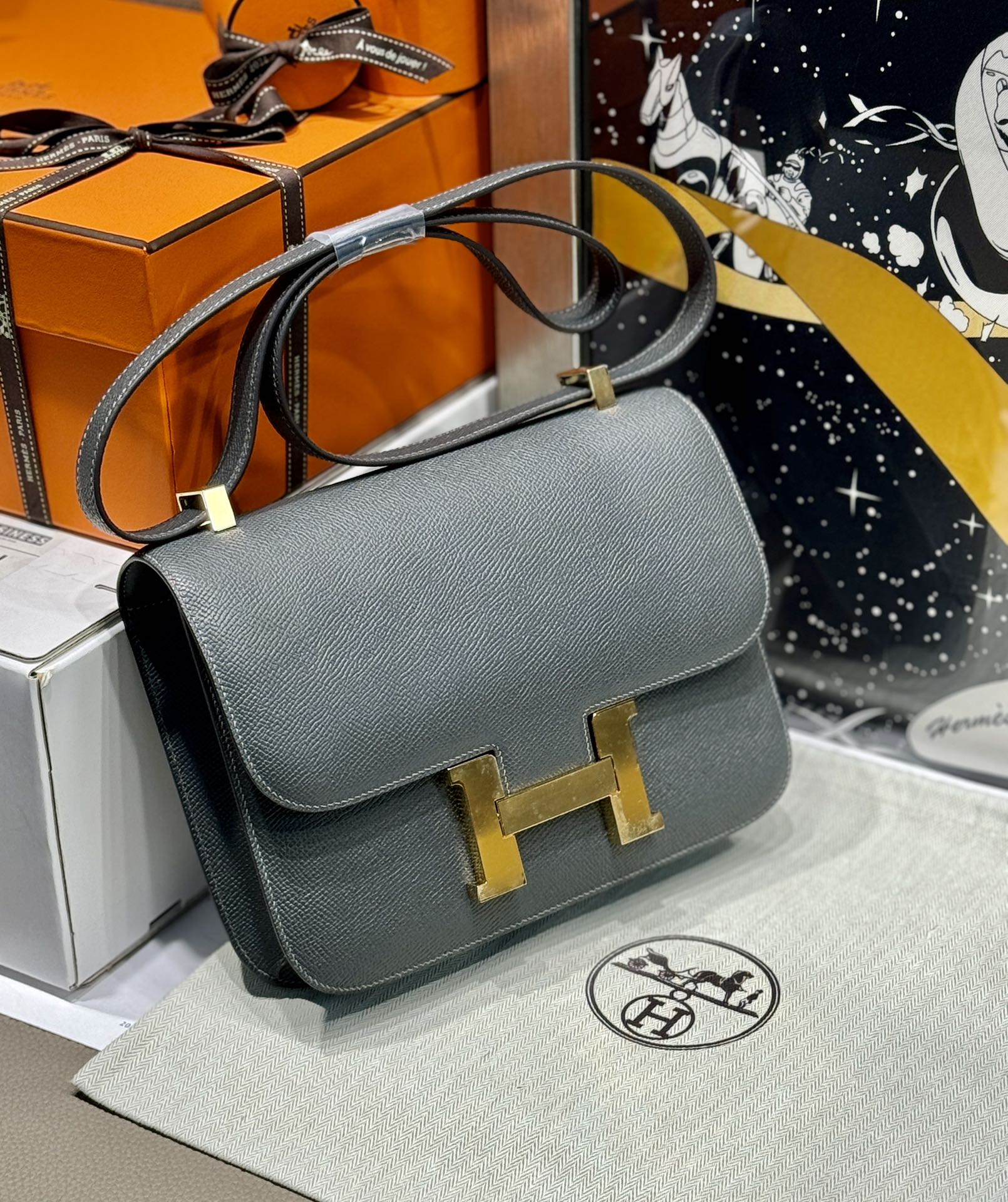 Hermès Constance エルメス「コンスタンス」、ハイファッションの象徴