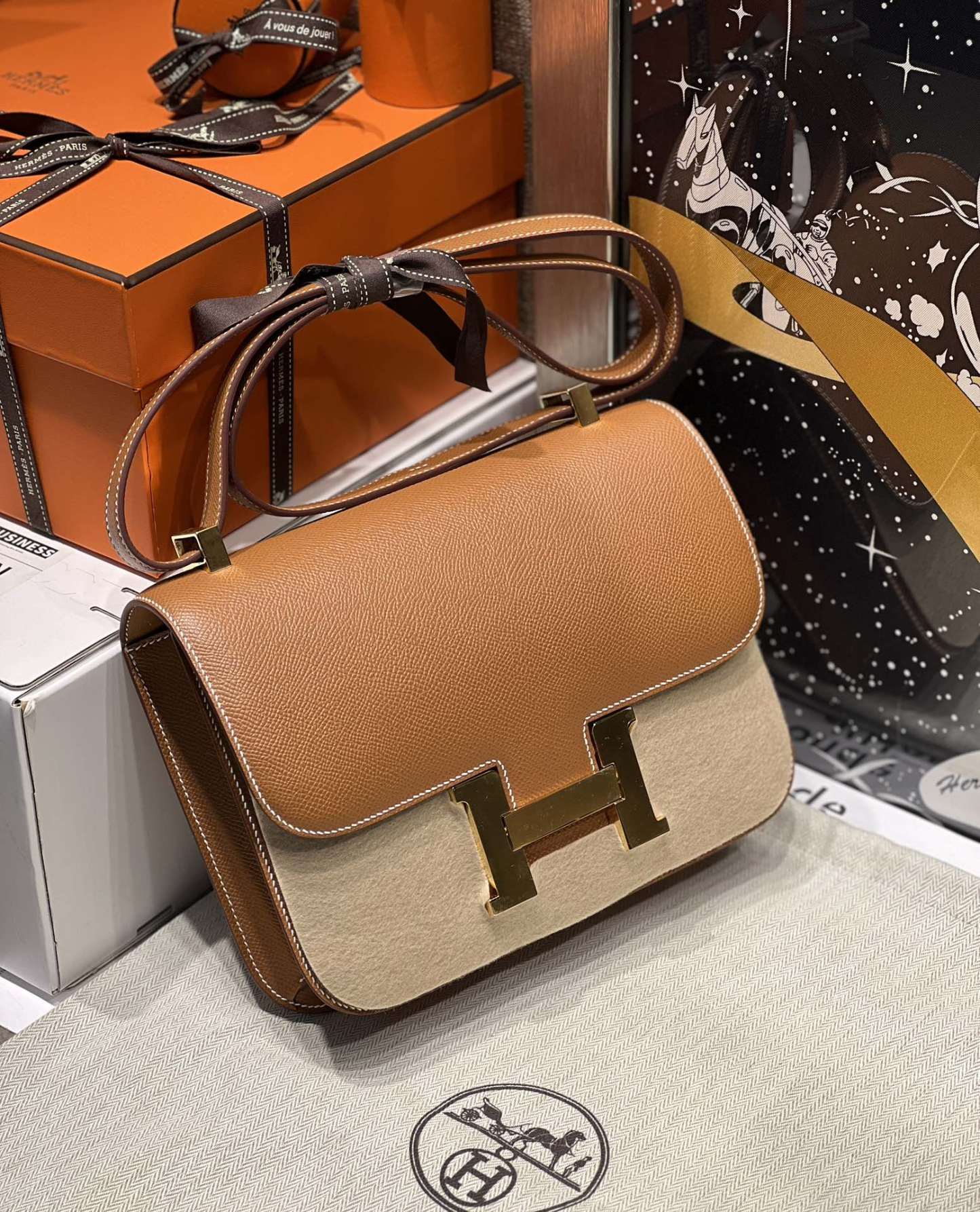 Hermès Constance エルメス「コンスタンス」、ハイファッションの象徴