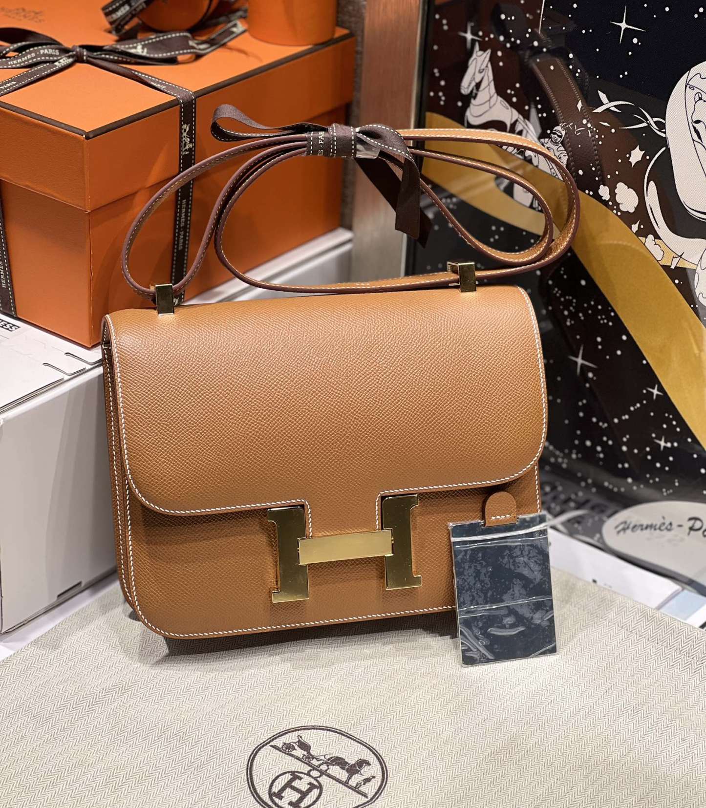 Hermès Constance エルメス「コンスタンス」、ハイファッションの象徴