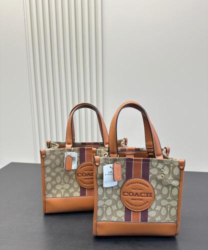 コーチ(Coach)クラシックトートバッグ