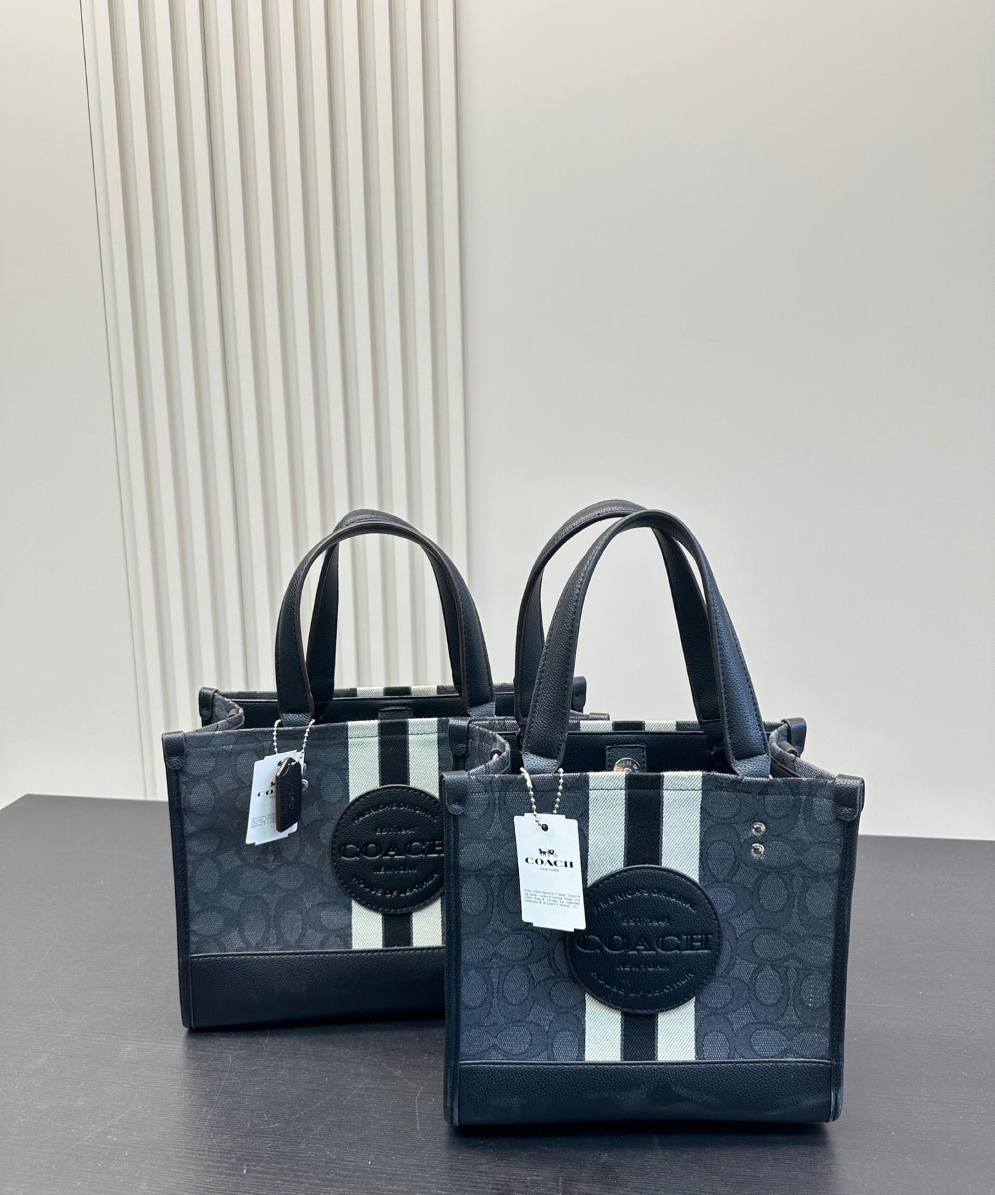 コーチ(Coach)クラシックトートバッグ