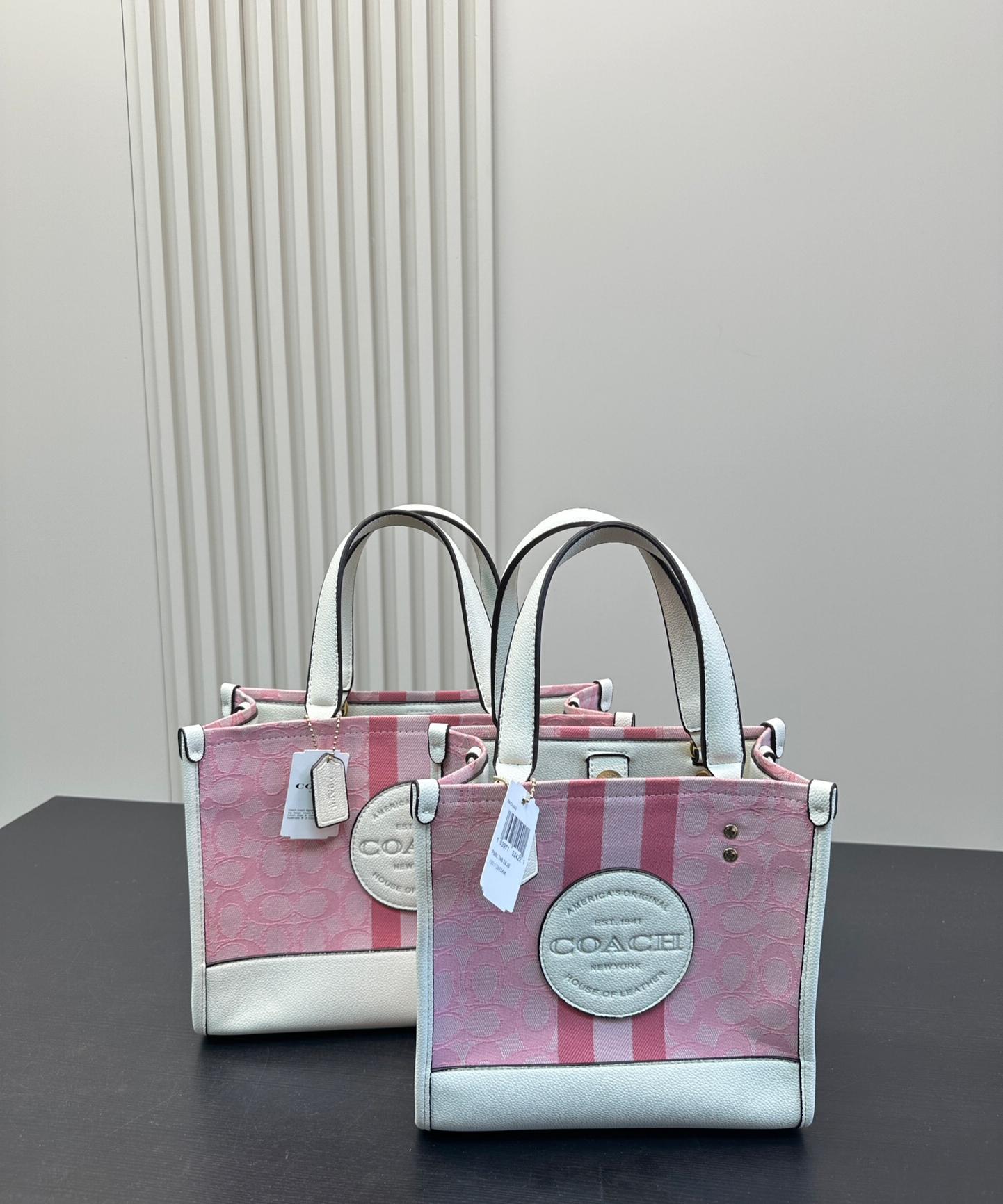 コーチ(Coach)クラシックトートバッグ