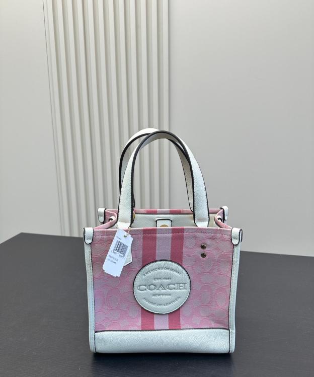 コーチ(Coach)クラシックトートバッグ