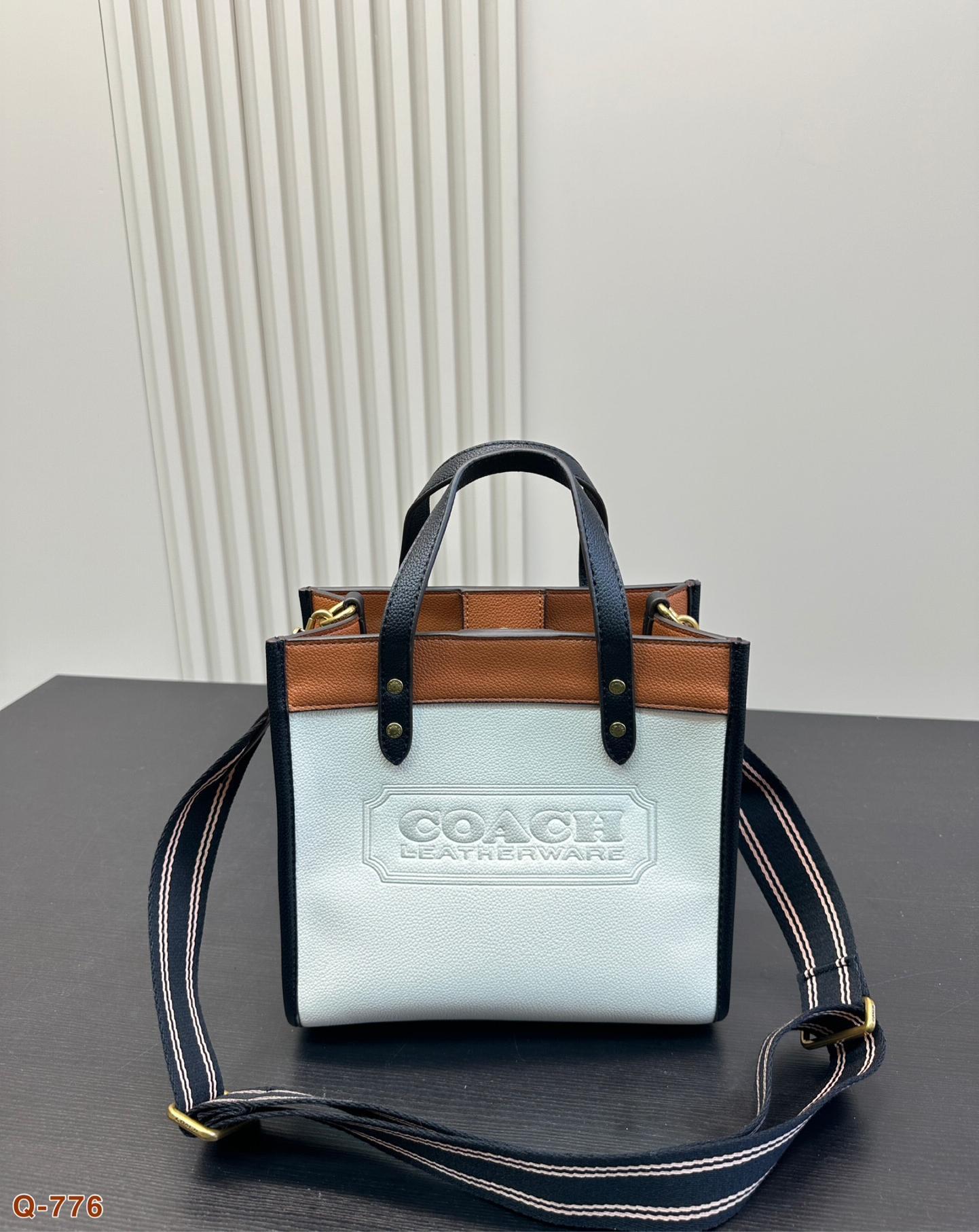 コーチ(Coach)クラシックトートバッグ