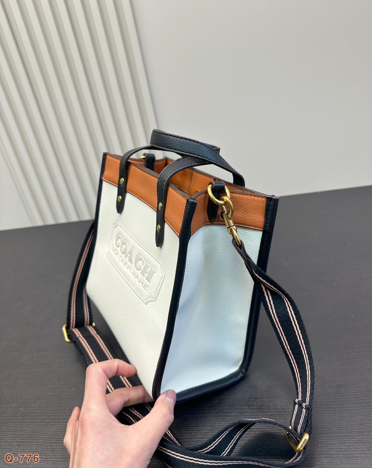 コーチ(Coach)クラシックトートバッグ