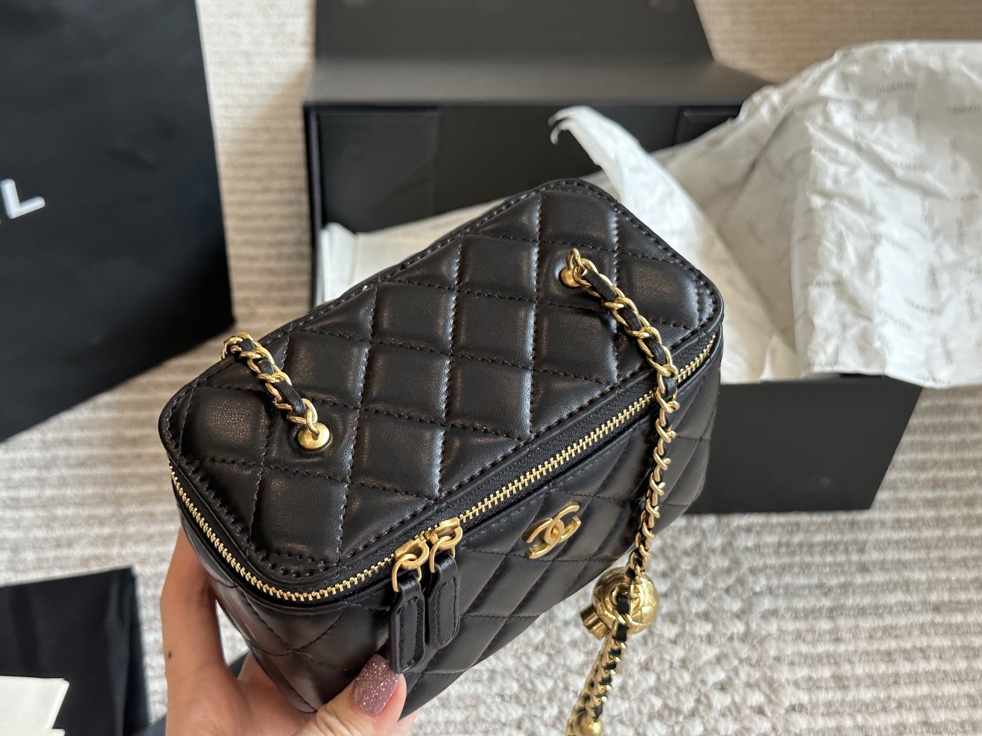シャネル「Chanel」メタルボール ミニボックスバッグ-ISETAN PRESTIGE CURATED