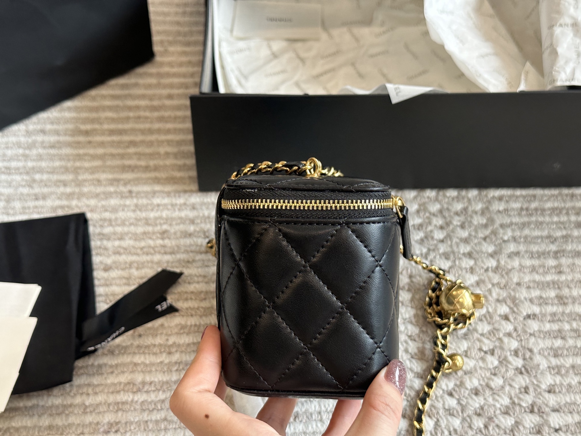 シャネル「Chanel」メタルボール ミニボックスバッグ-ISETAN PRESTIGE CURATED