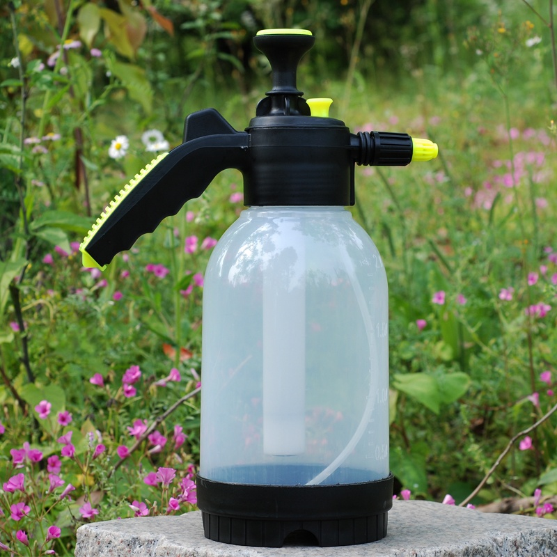 Pressure sprayer