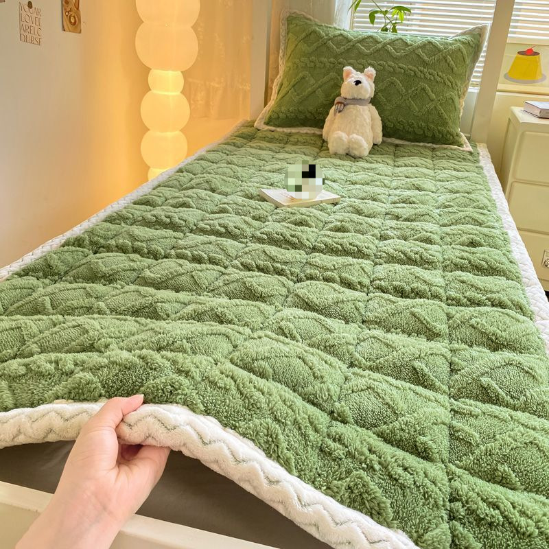 【一鋪升溫】加厚保暖牛奶絨床蓋🔥32℃鎖溫一整夜，可與 5 件羽絨服