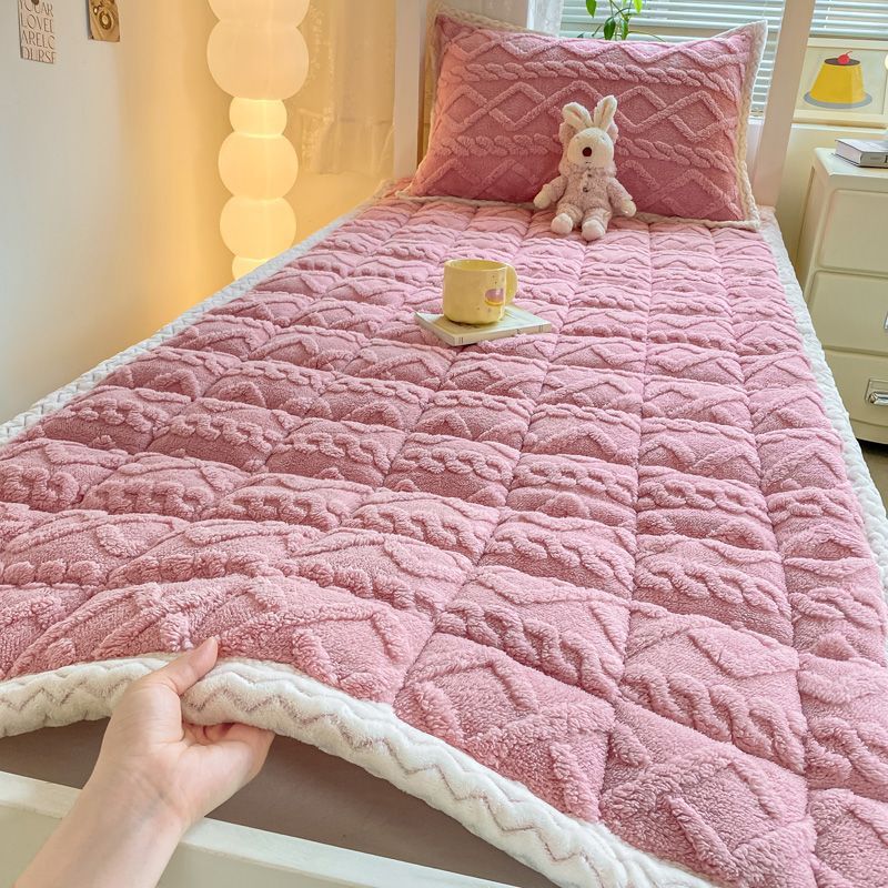 【一鋪升溫】加厚保暖牛奶絨床蓋🔥32℃鎖溫一整夜，可與 5 件羽絨服