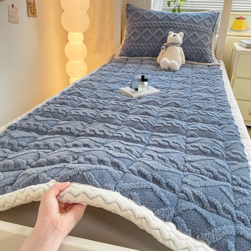 【一鋪升溫】加厚保暖牛奶絨床蓋🔥32℃鎖溫一整夜，可與 5 件羽絨服