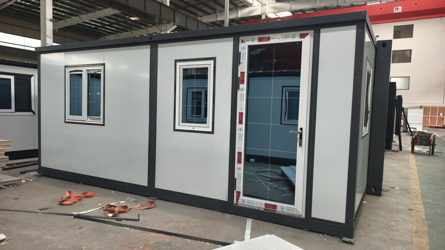 F700  1 room apartment economic  Expandable container house -pantrick.com