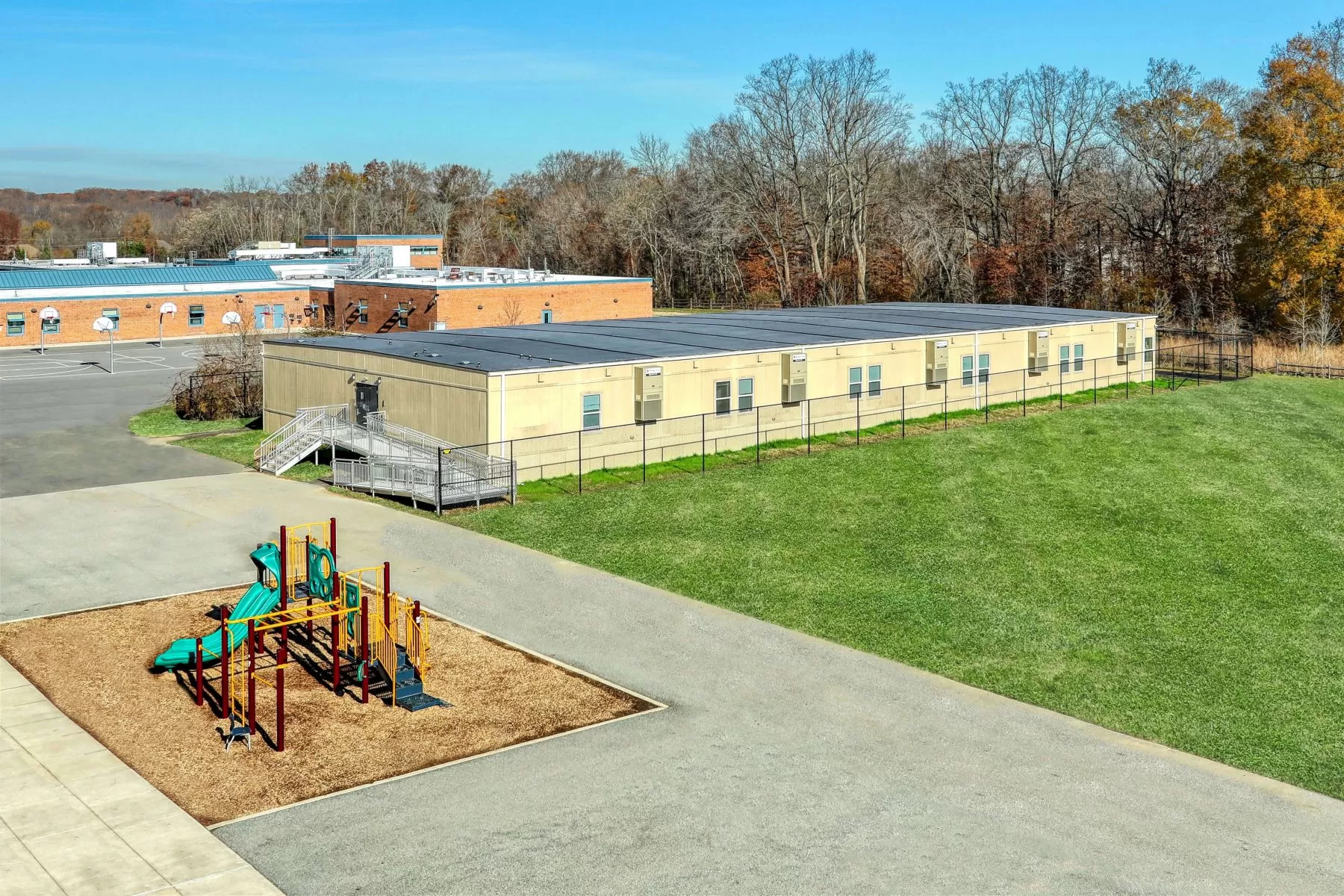 {"default":"Modular classroom for future education "}
