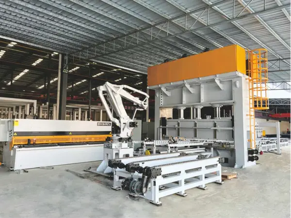 {"default":"Hydraulic forming equipment in modular classroom production"}
