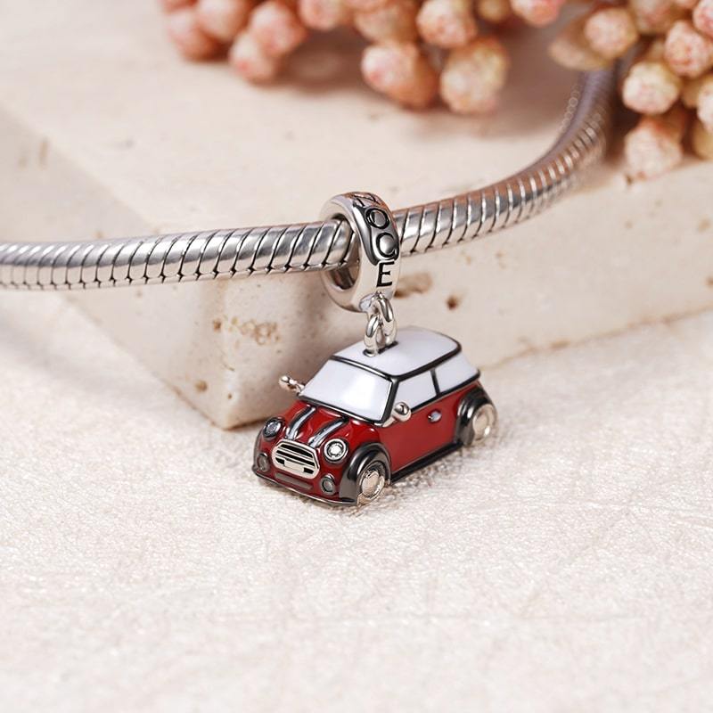 紅色復古汽車吊墜 image number 1