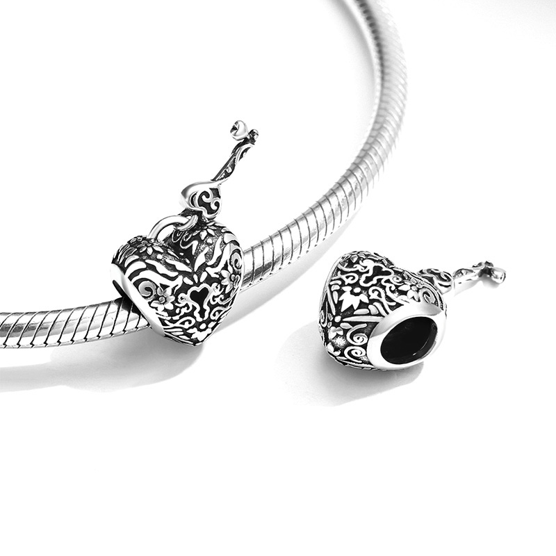 心形與鑰匙復古珠飾 image number 1