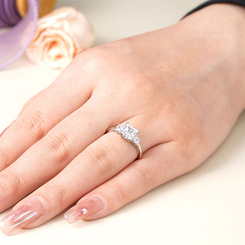 透明三石戒指 image number 5