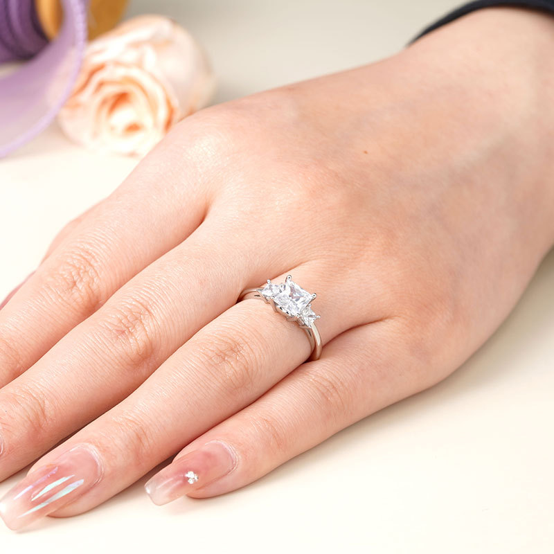 透明三石戒指 image number 5